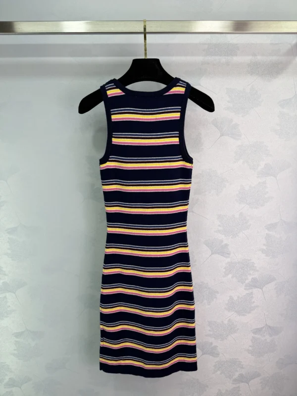 2025 Spring New Striped Round Strap Dress for Women, Tailored and Slimming Knitted Skirt 9