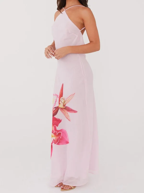 Elegant Floral Print Sleeveless Maxi Dress with Open Back and Fit Design for Summer Parties and Beach Vacations